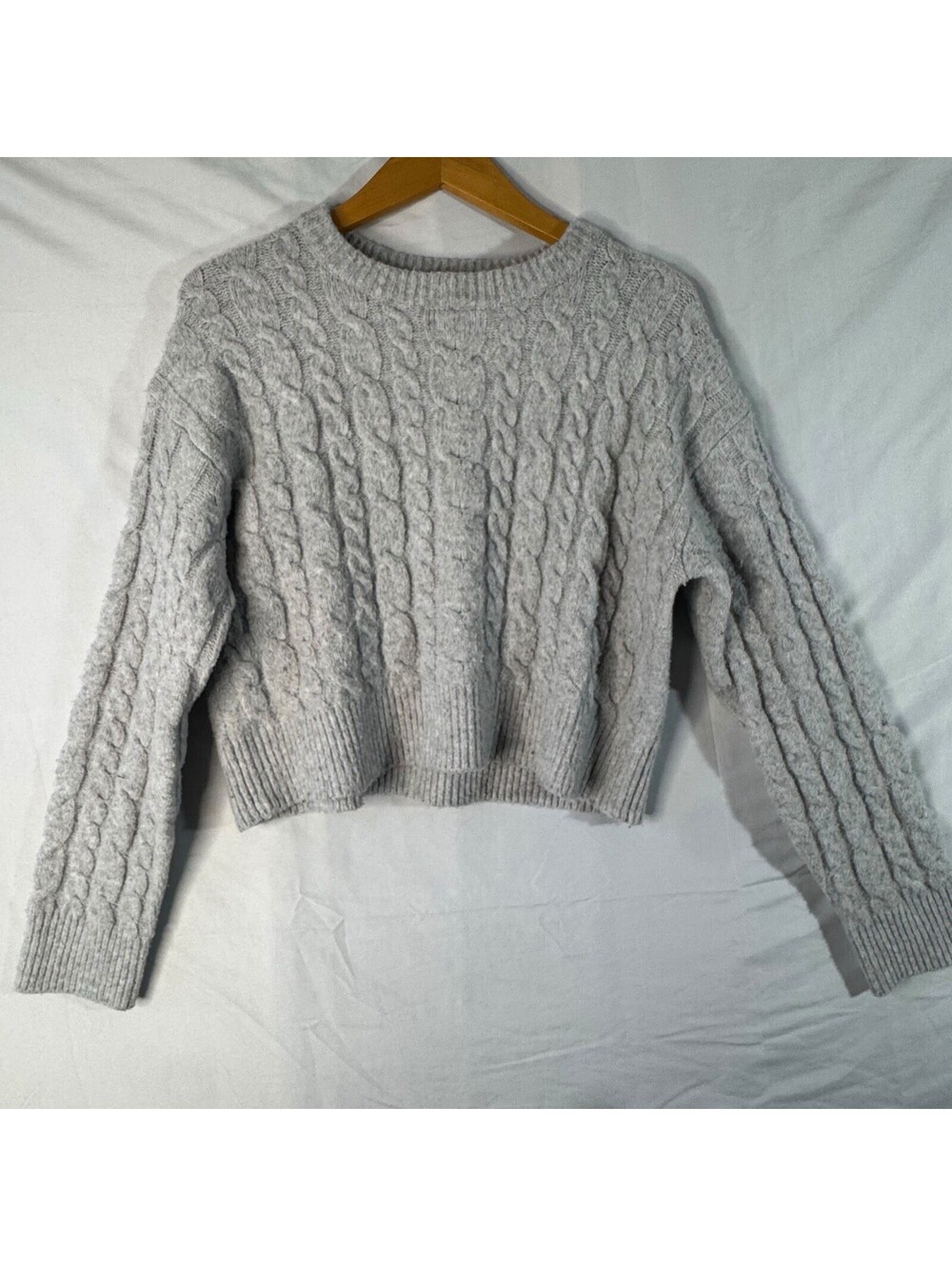 A New Day Sweater L Gray Cable Knit Crewneck Long Sleeve Holes Small Gaps